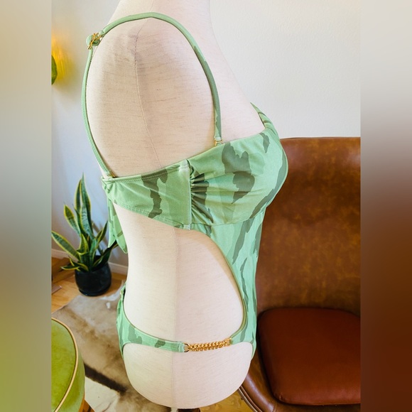 Brazilian Monokini | Green & Gold | Scrunch Butt | S - Picture 16 of 16